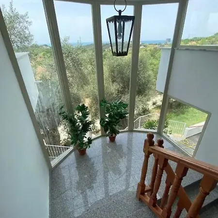 Qerana's Rooms: Corner Of Nature غوليم